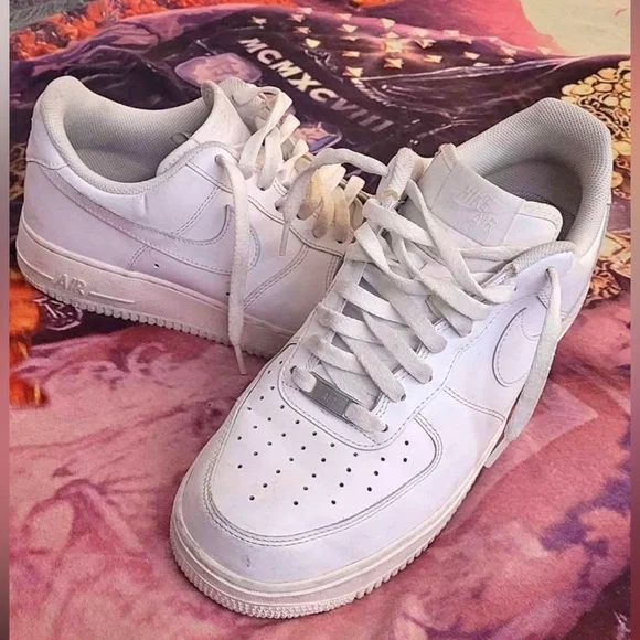 Nike Air Force Ones - Size 10.5 - Almost New - Picture 1 of 1